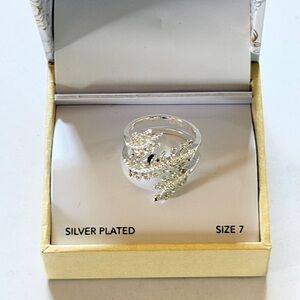 Charter Club Silver Crystal Leaf Ring Size 7